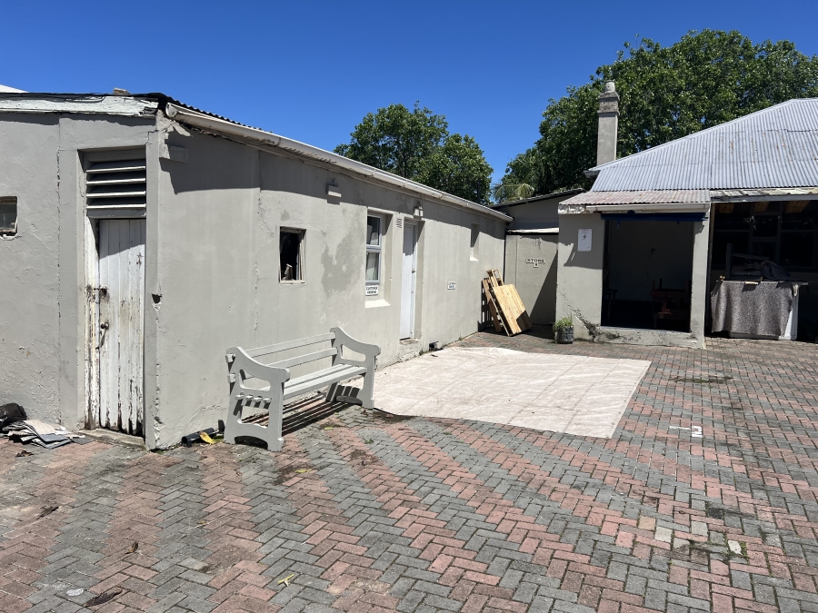 Commercial Property for Sale in Vincent Eastern Cape